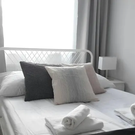 Lux Close To Medicover And Paley